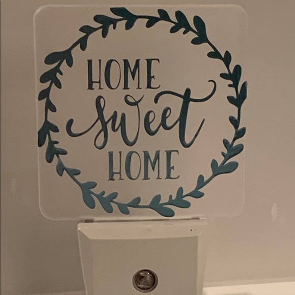 Nightlights - Picture 15 of 16